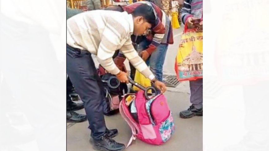 J&amp;K man detained for trying to offer namaz inside Ram mandir