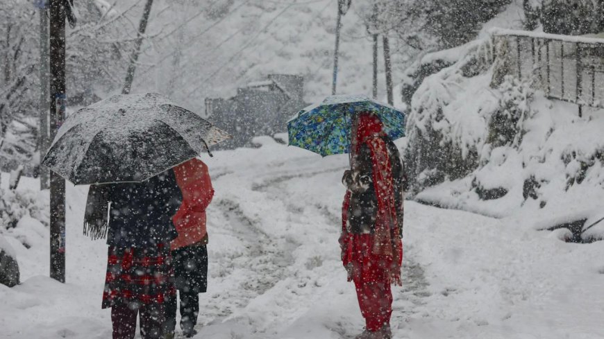 Snow &amp; winds bring chaos to J&amp;K: Roads blocked, flights paused, power hit, schools shut