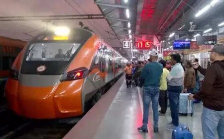 After West Bengal row, non-veg back on Vande train