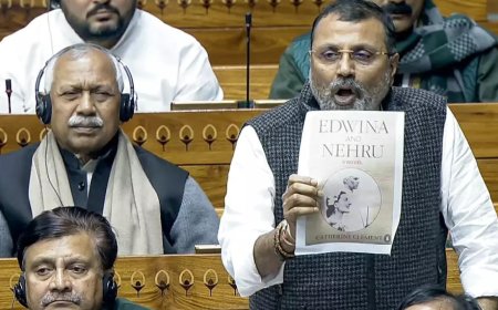 Nishikant urges LS Speaker for parliamentary probe into Rahul's 'unethical conduct', revoking his membership