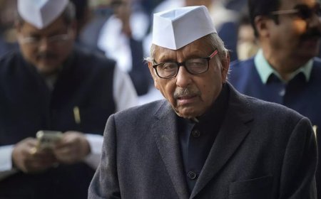 From 'chaiwala' to 'Rahulian': Mani Shankar Aiyar returns and Congress ducks for cover, again