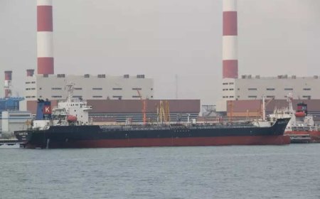 Indian coastal authorities 'seize' 3 US-sanctioned oil tankers linked to Iran