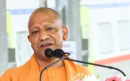 UP CM holds meetings with top Singapore investment-focused business groups