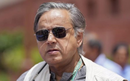 Shashi Tharoor lauds move to replace Lutyens' statue with Rajagopalachari's bust at Rashtrapati Bhavan
