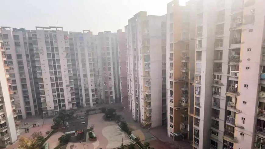 Father, two wives who are sisters, five children - all lived together in Ghaziabad before triple death