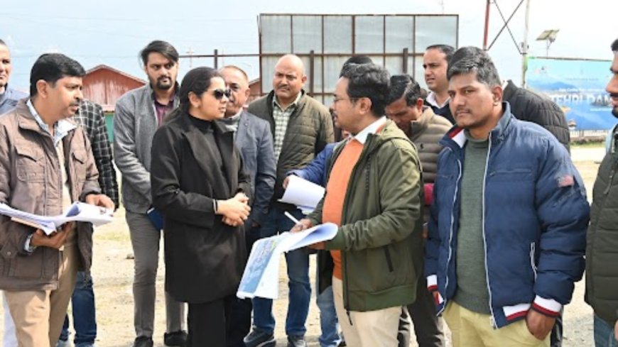 DM Tehri reviews Lake Festival preparations; Master Chef, kite show, fashion show among events