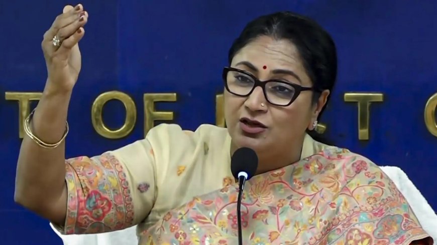 Delhi CM disburses education aid to 15,700 workers' children