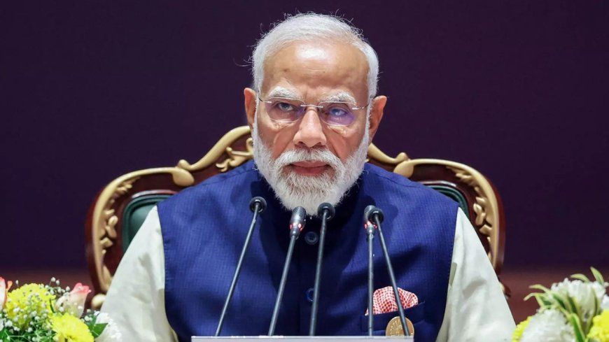 'Gandi aur nangi rajneeti': PM Modi blasts Congress after youth wing's 'shirtless' protest at AI Summit