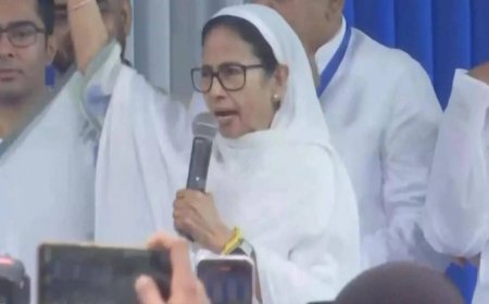 'Biggest infiltrator is PM': Mamata at Eid meet