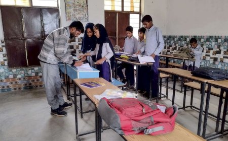 Over 3000 J&amp;K govt schools have under 10 students: Minister