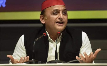 'Fierce falling contest between rupee and BJP's image': Akhilesh Yadav