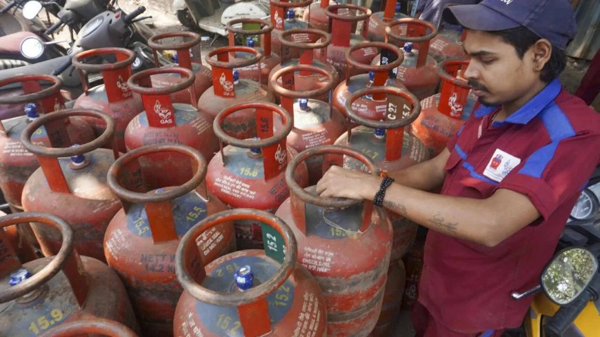 Centre sets up 3-member panel to tackle 'LPG shortage'; steps up domestic production by 10%