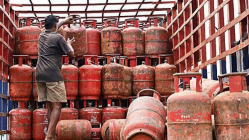 Govt clamps down on LPG refills for piped gas users