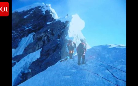 $20 million Everest rescue scam clouds Nepal’s climbing season