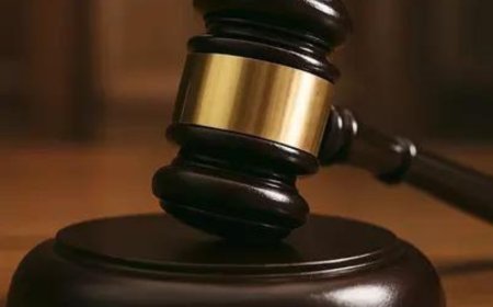 HC lets married teen live with man of her choice