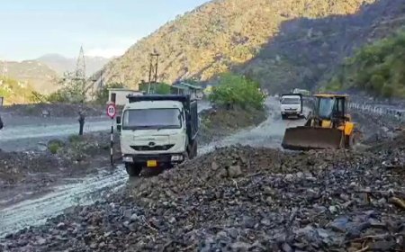 Jammu-Srinagar national highway remains shut for 3rd day