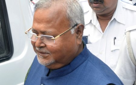 ED conducts raid at ex-Bengal minister Partha Chatterjee’s residence in school jobs scam