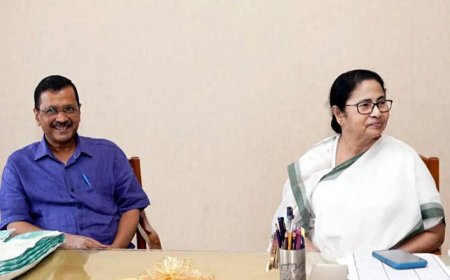 'Fighting one of the most difficult battles': Kejriwal extends support to Mamata ahead of Bengal polls