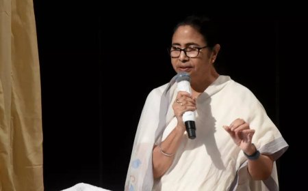 'Can't shut our eyes to realities': SC slams Mamata's 'interference' in I-PAC raid case