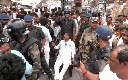 Bengal votes amid sporadic incidents of violence in phase 1; candidates heckled - top developments