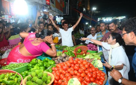 Mamata's counter to PM Modi’s 'jhalmuri' break: A visit to local market ahead of Phase 2 Bengal polls