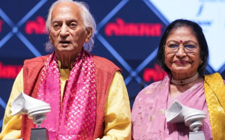 Lokmat Sur Jyotsna Awards pay tribute to classical music; Sumitra Guha, Laxman Pandit honoured