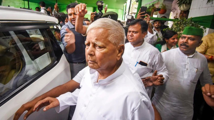 SC refuses to junk land-for-rail jobs FIR against Lalu