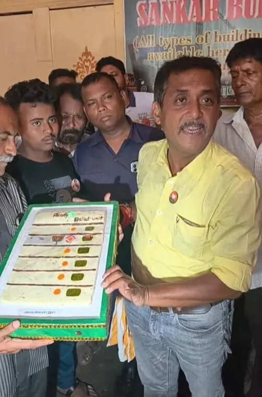 From 25kg fish to plastic EVM, candidates bring out all props and pull out all stops on last day of campaign