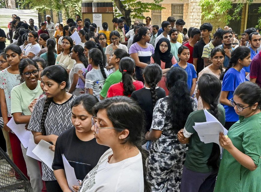 NEET 2026 sees modest rise in applicants, big jump in MBBS seats likely