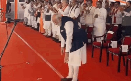 'I bow to West Bengal Jana Shakti': PM Modi kowtows before Kolkata crowd as BJP forms first govt
